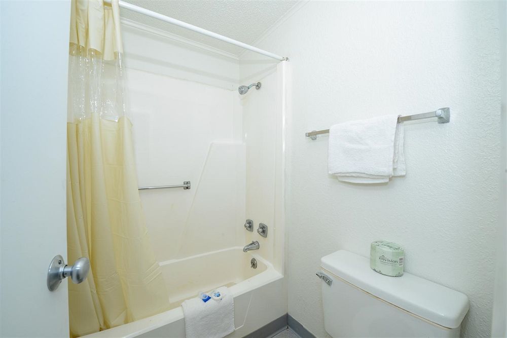 Americas Best Value Inn & Suites Jackson Szoba fotó
