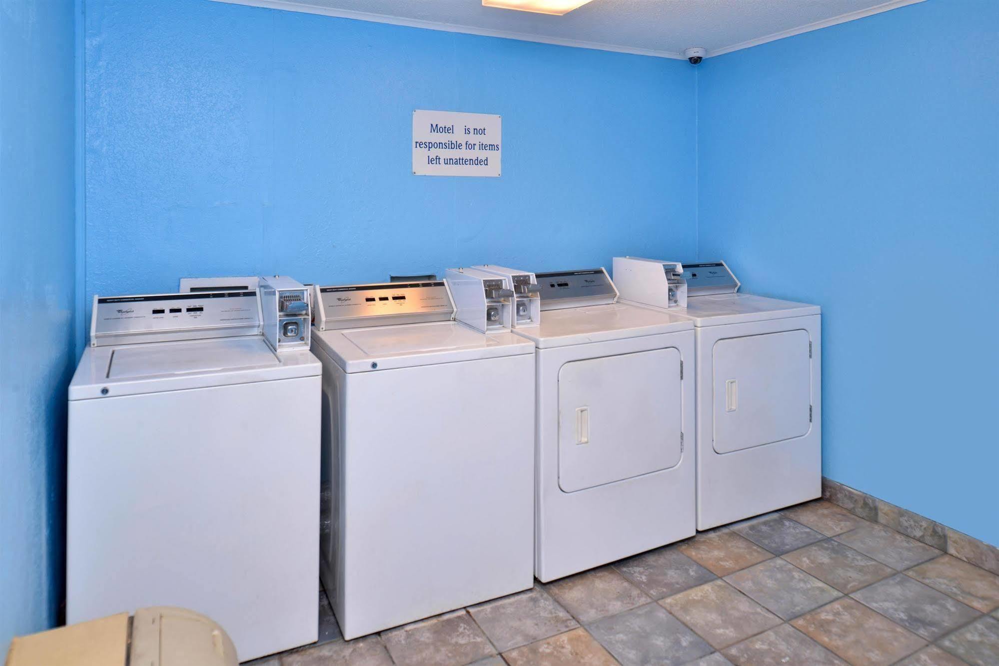 Americas Best Value Inn & Suites Jackson Kültér fotó