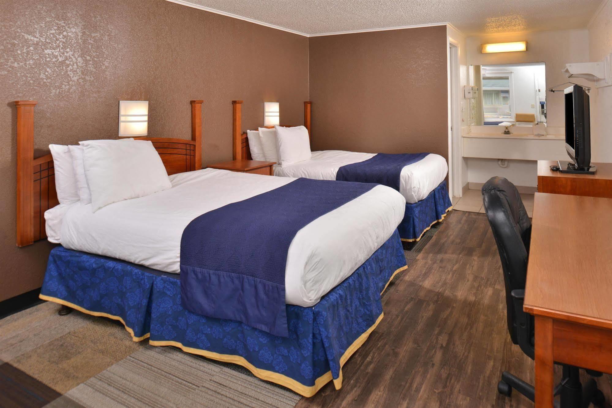 Americas Best Value Inn & Suites Jackson Kültér fotó